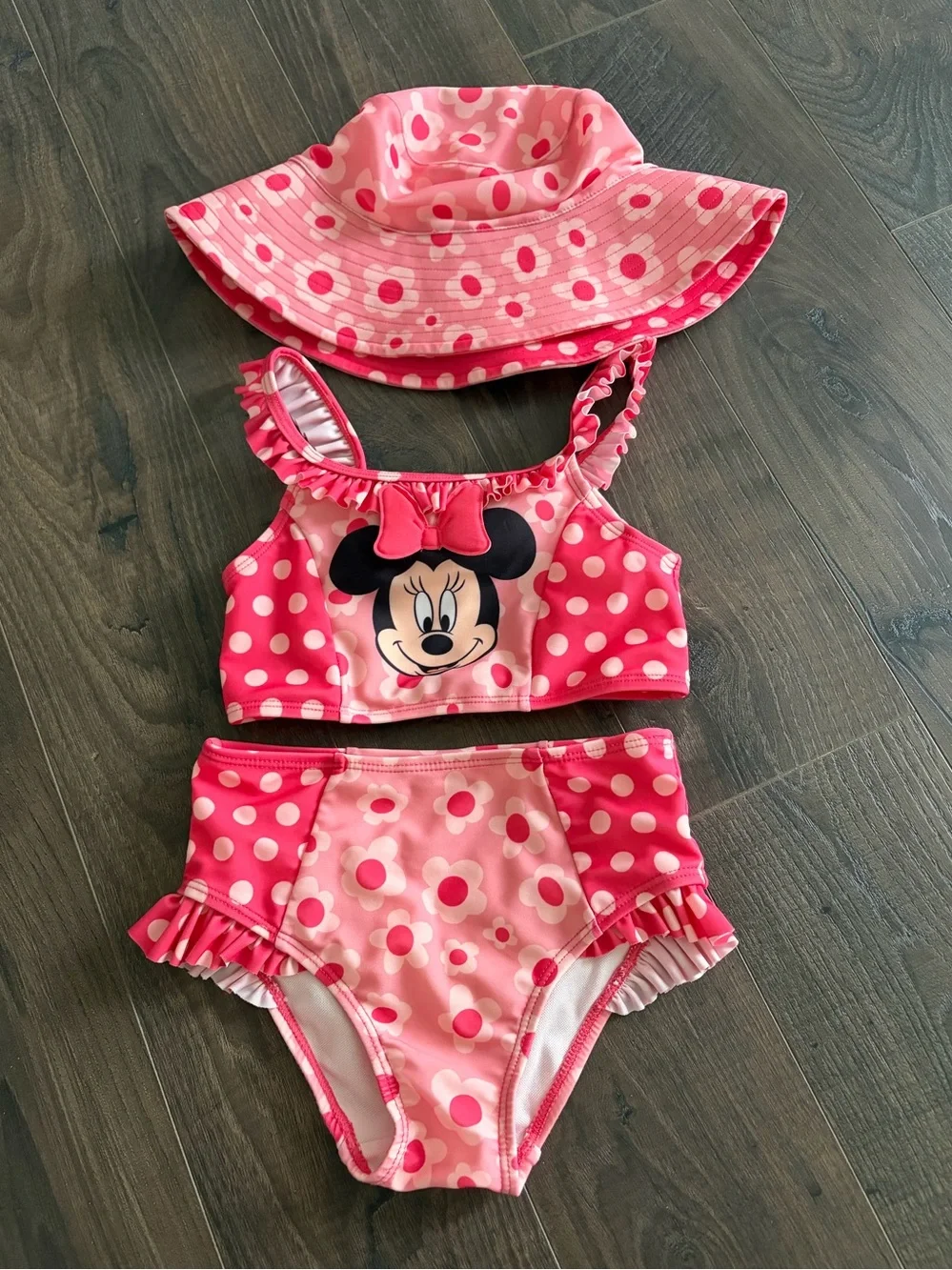 Disney store Minnie Mouse Pink Polka Dot Girls' Swim Set with Sun Hat